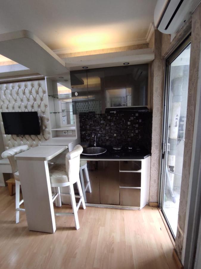 Apartemen Bassura City By Maezura Property Jakarta Buitenkant foto