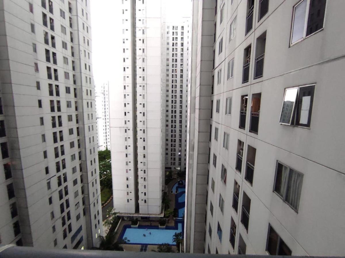Apartemen Bassura City By Maezura Property Jakarta Buitenkant foto