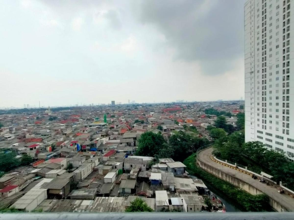 Apartemen Bassura City By Maezura Property Jakarta Buitenkant foto