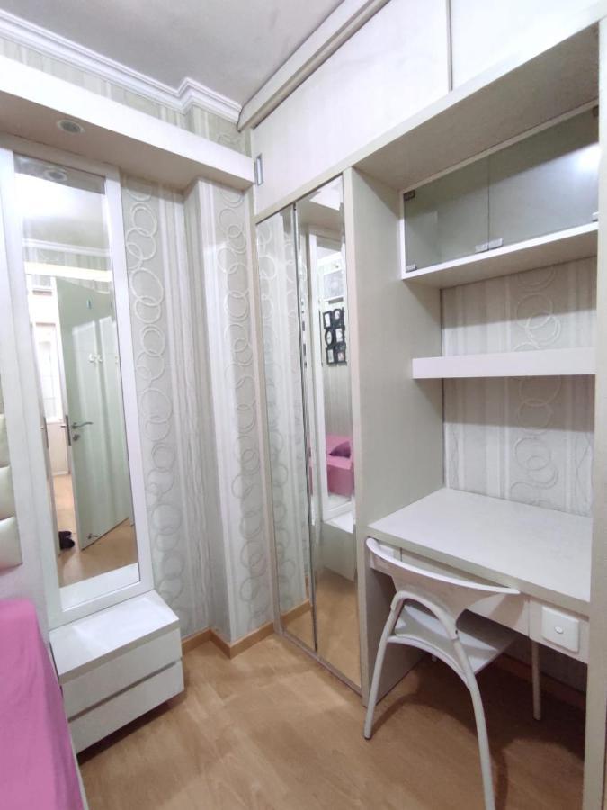 Apartemen Bassura City By Maezura Property Jakarta Buitenkant foto