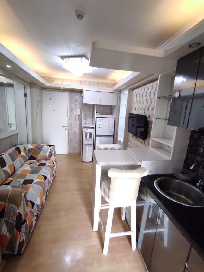 Apartemen Bassura City By Maezura Property Jakarta Buitenkant foto