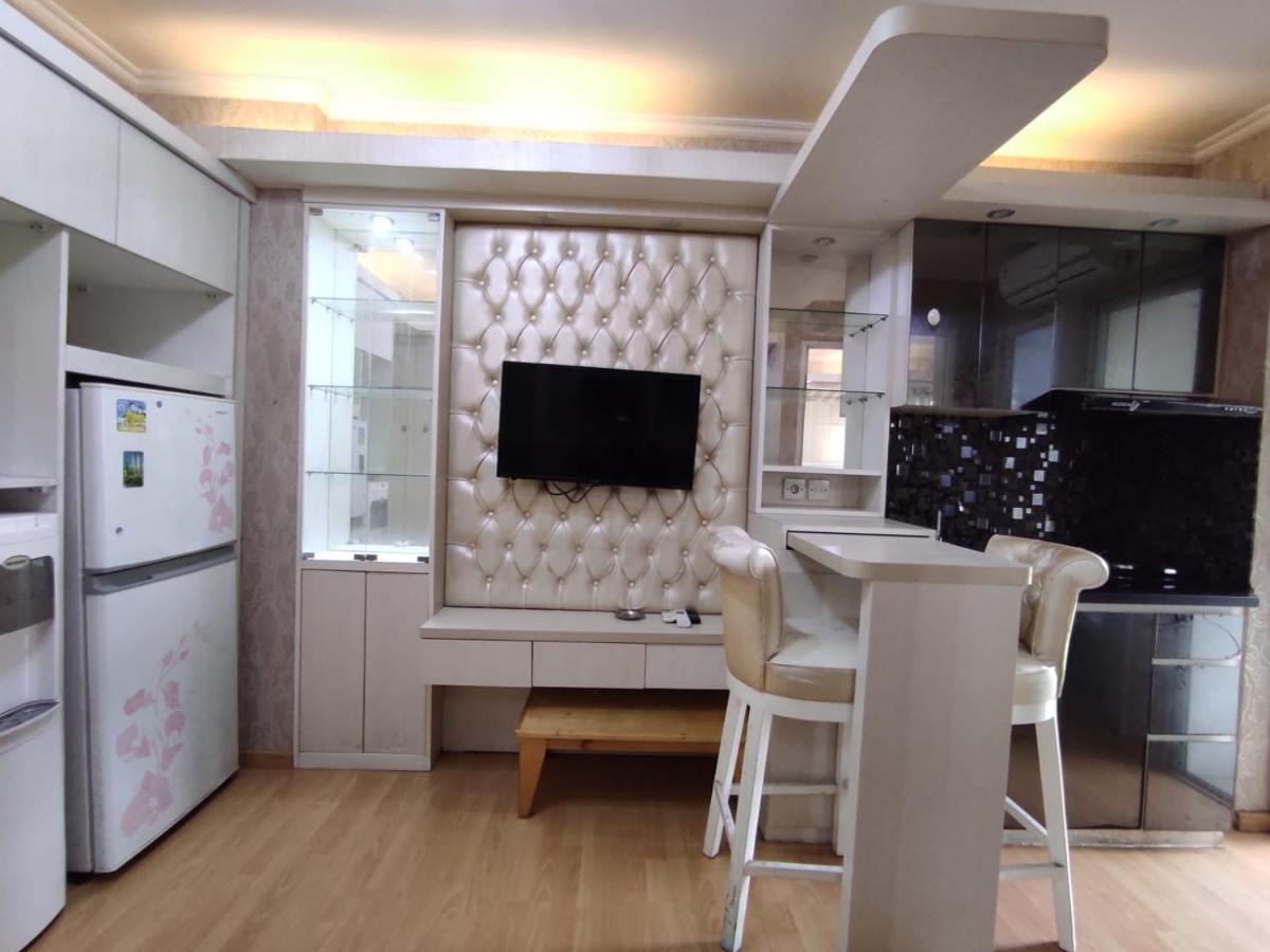 Apartemen Bassura City By Maezura Property Jakarta Buitenkant foto
